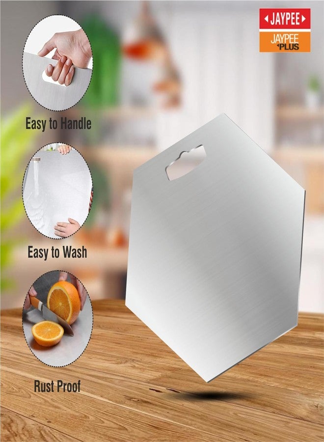 جايبي بلس لوح تقطيع جاي بي بلس كيتشن-إكس سداسي الشكل مصنوع من الفولاذ المقاوم للصدأ 304، مناسب للفواكه والخضراوات، مزود بمقبض مريح وعلاقة مريحة للمطبخ، مقاس 34 × 30 سم - Image 3